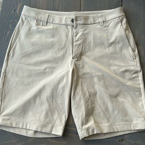 LuLu Lemon Mens Commission Shorts - Size 32
